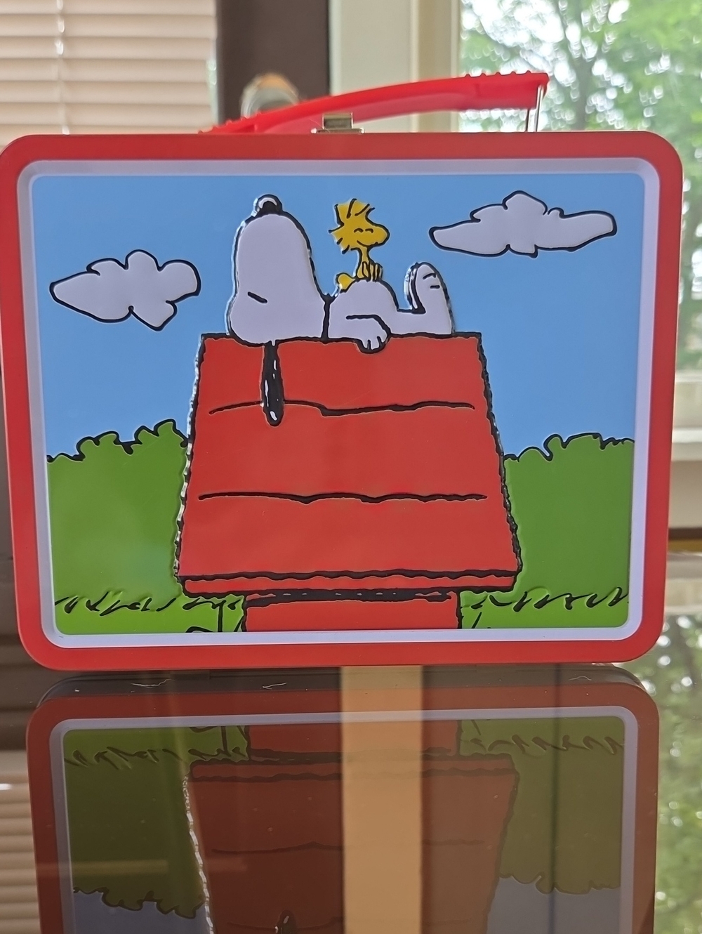 Peanuts Snoopy Red Doghouse Metal Lunchbox